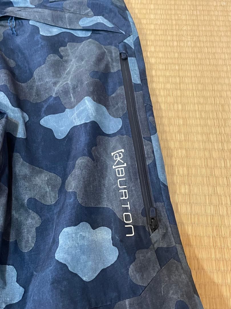 BURTON バートンAK Cyclic パンツ 迷彩柄 サイズＸＬ　極美品