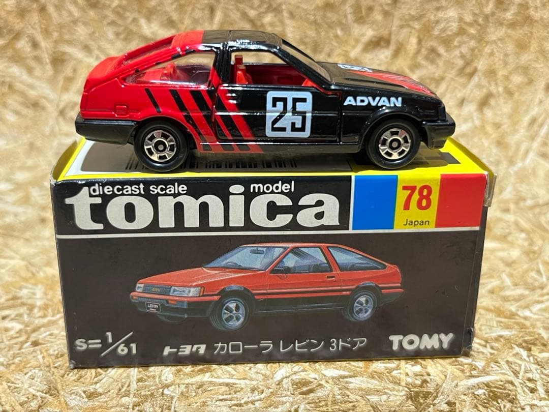 トミカ 日本製 黒箱 78 トヨタ カローラ レビン 3ドア グループAフェア