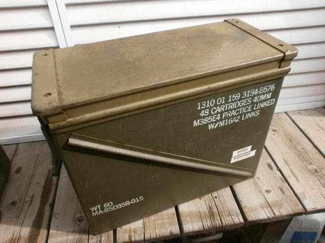 米軍放出品　40MM　グレネード弾箱　アモカン