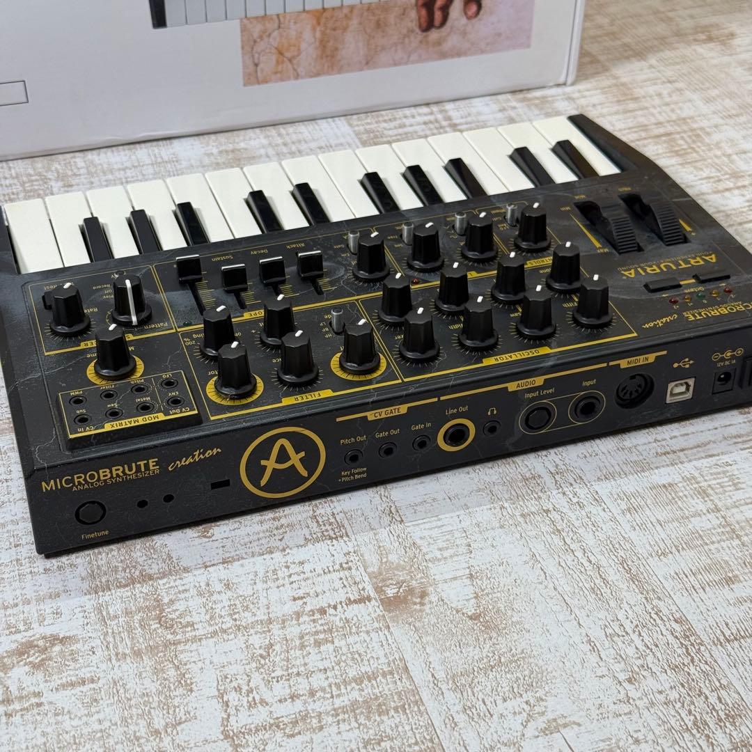 ARTURIA MICROBRUTE creation (数量限定モデル)