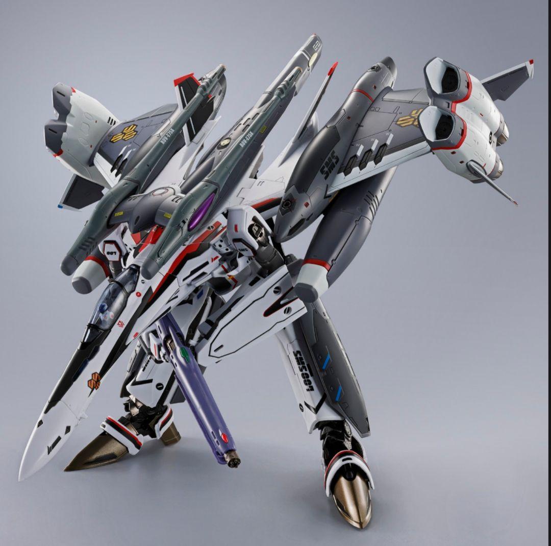 DX超合金 トルネードメサイアバルキリー （早乙女アルト機） リバイバルVer.