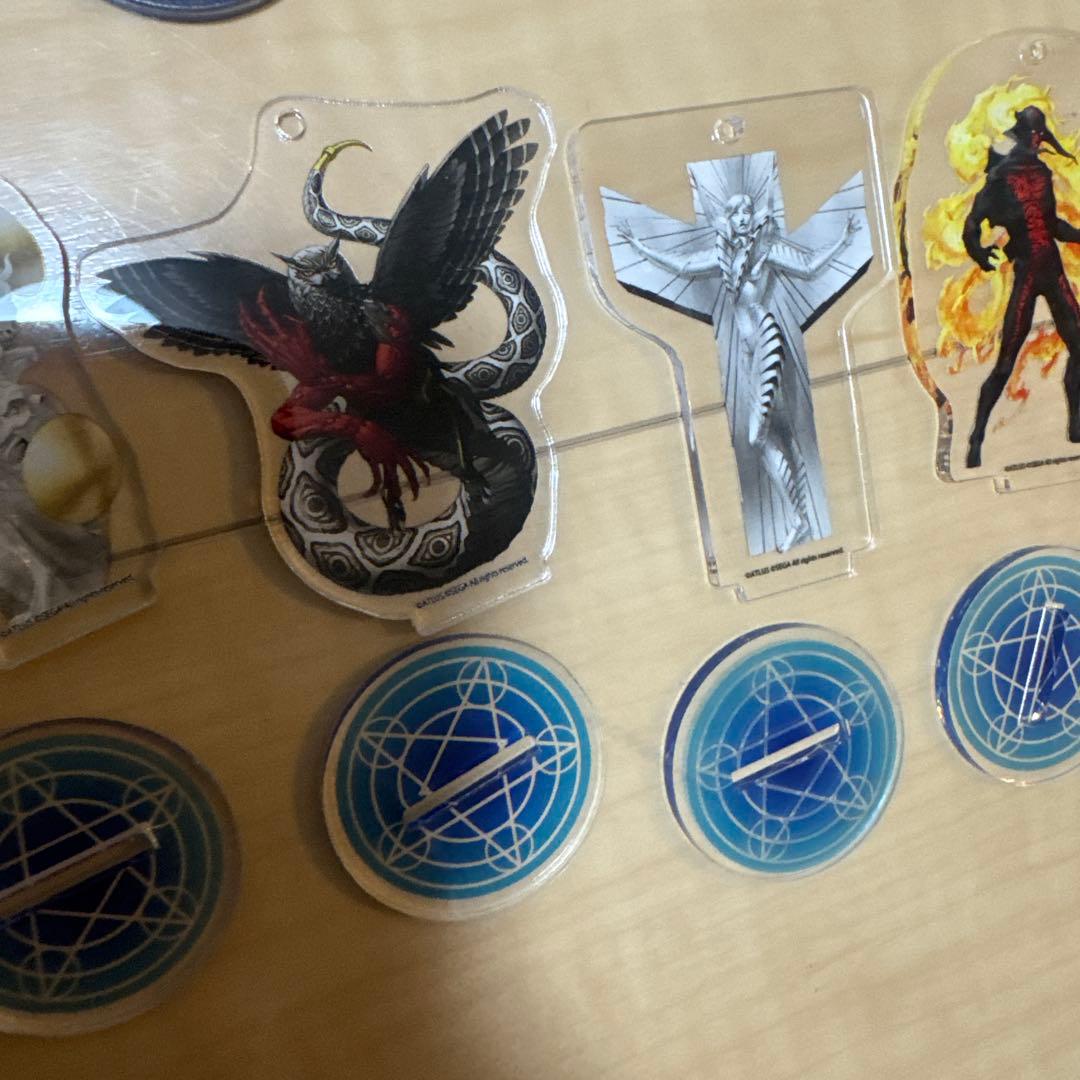 ATLUS 真・女神転生　アクリルスタンド14種　コースター　バッジ　セット