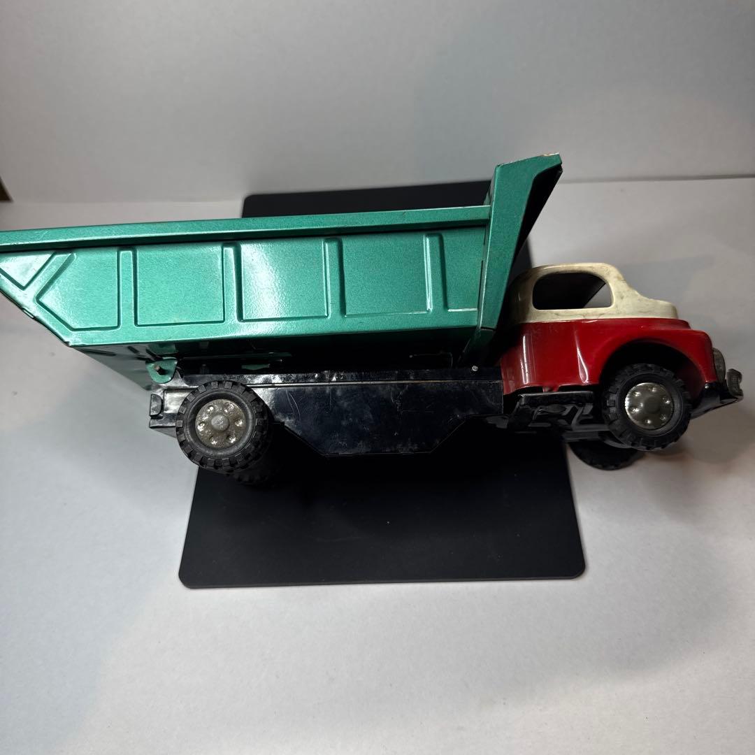 当時物　ブリキ　いすづダンプトラック 赤/緑 /白　金属製 約30cm