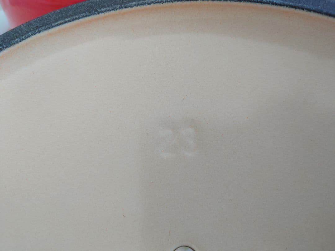 ル・クルーゼ(Le Creuset) ココット・オーバル23cm