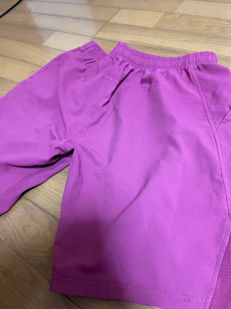 ヨネックス　ハーフパンツ　ボルドー