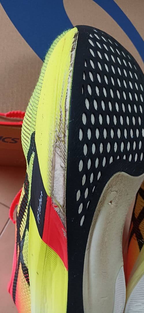 asics メタスピードエッジパリ　27.0㌢