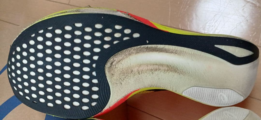 asics メタスピードエッジパリ　27.0㌢