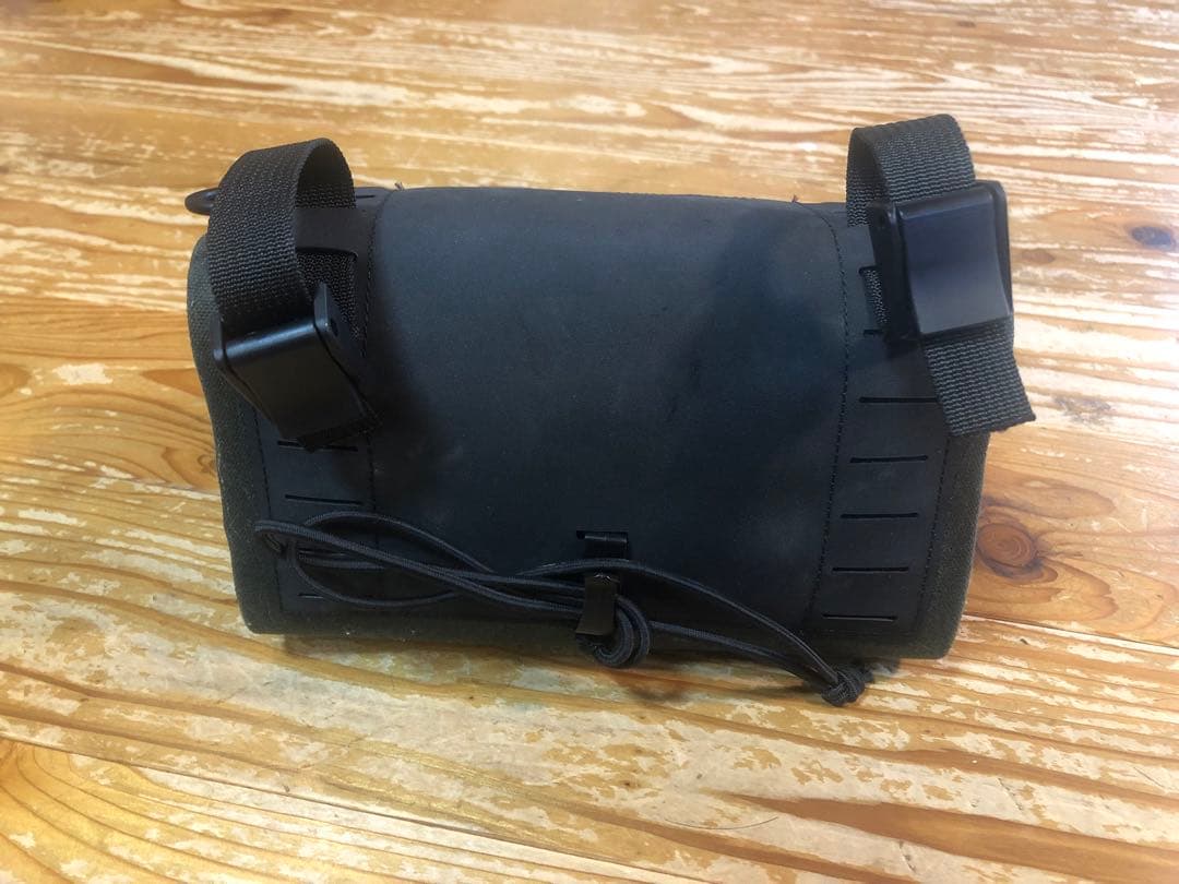 アクセサリー ILE pilot bar bag (waxed/forest)
