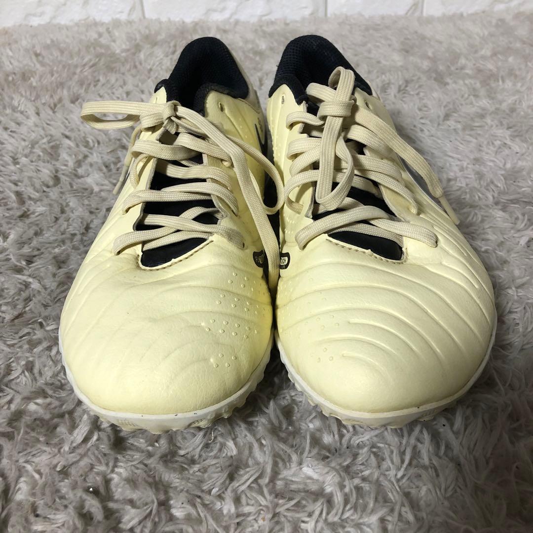 ナイキ　フットサルシューズ　FLY TOUCH
