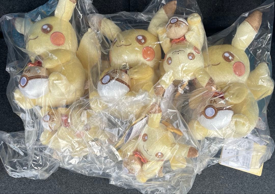 ポケモン 30周年 ピカピカ！ピカチュウ ぬいぐるみ6体セット
