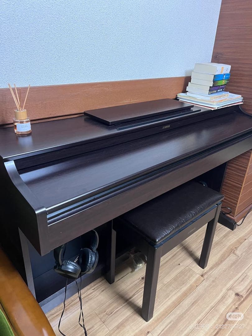 Yamaha 電子ピアノ ダークブラウン 椅子・ヘッドフォン付き