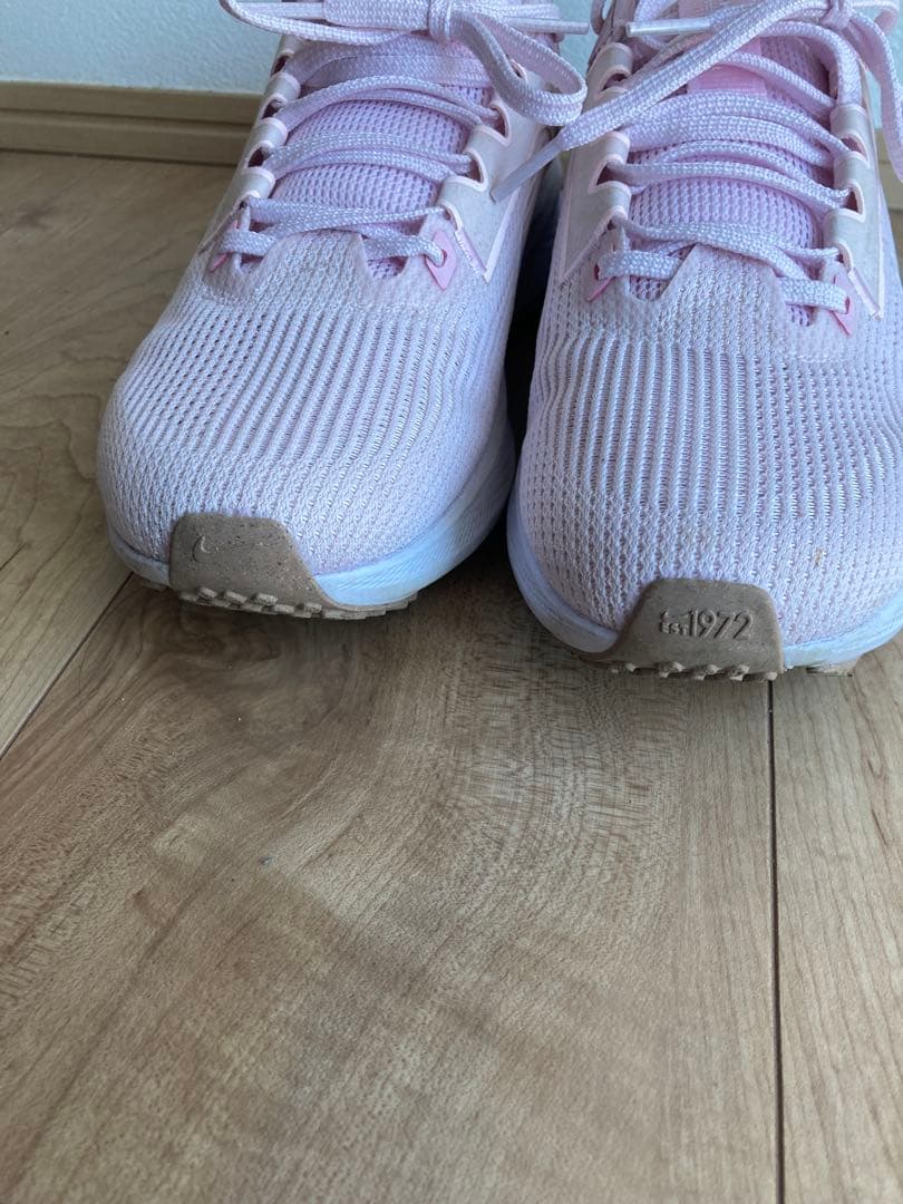 NIKE 24.5cm レディース　ピンク　ランニングシューズ　スニーカー　陸上