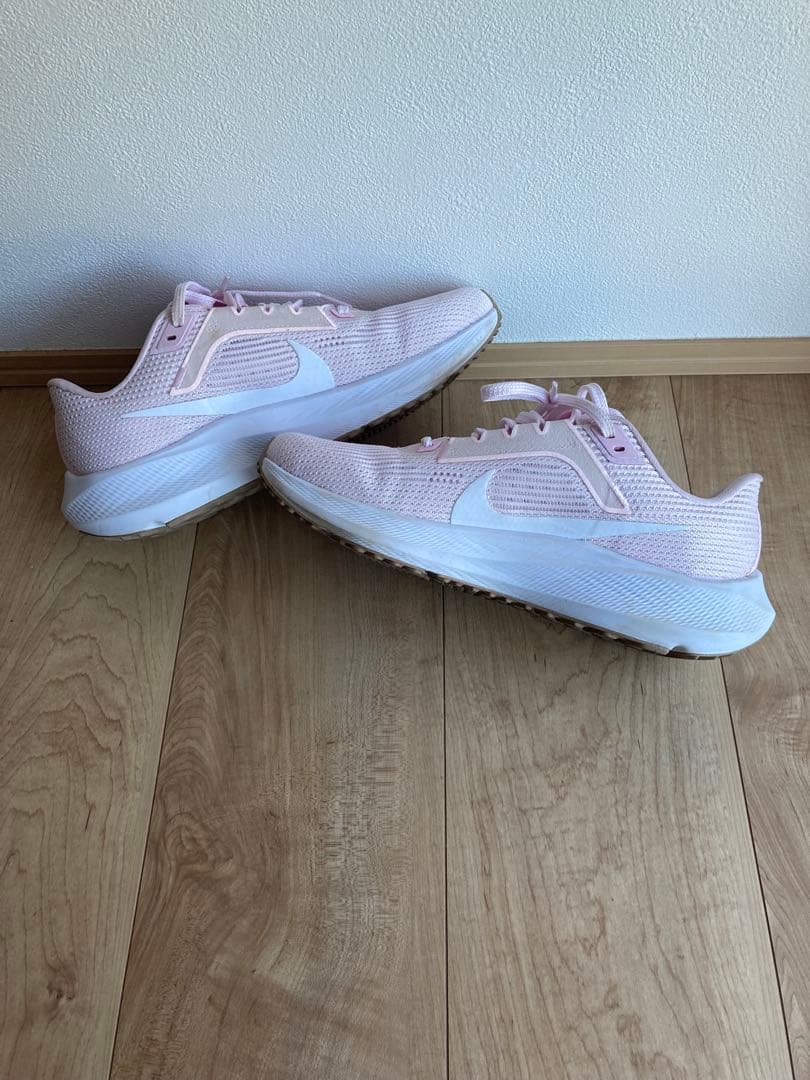 NIKE 24.5cm レディース　ピンク　ランニングシューズ　スニーカー　陸上
