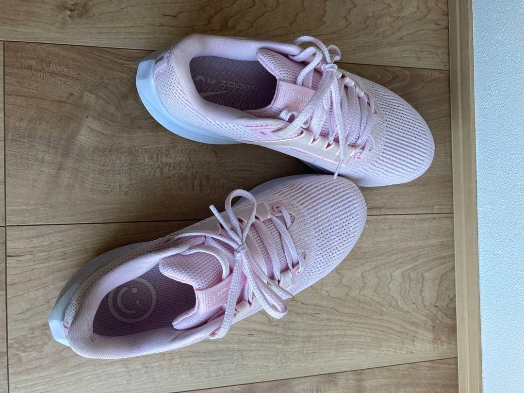 NIKE 24.5cm レディース　ピンク　ランニングシューズ　スニーカー　陸上
