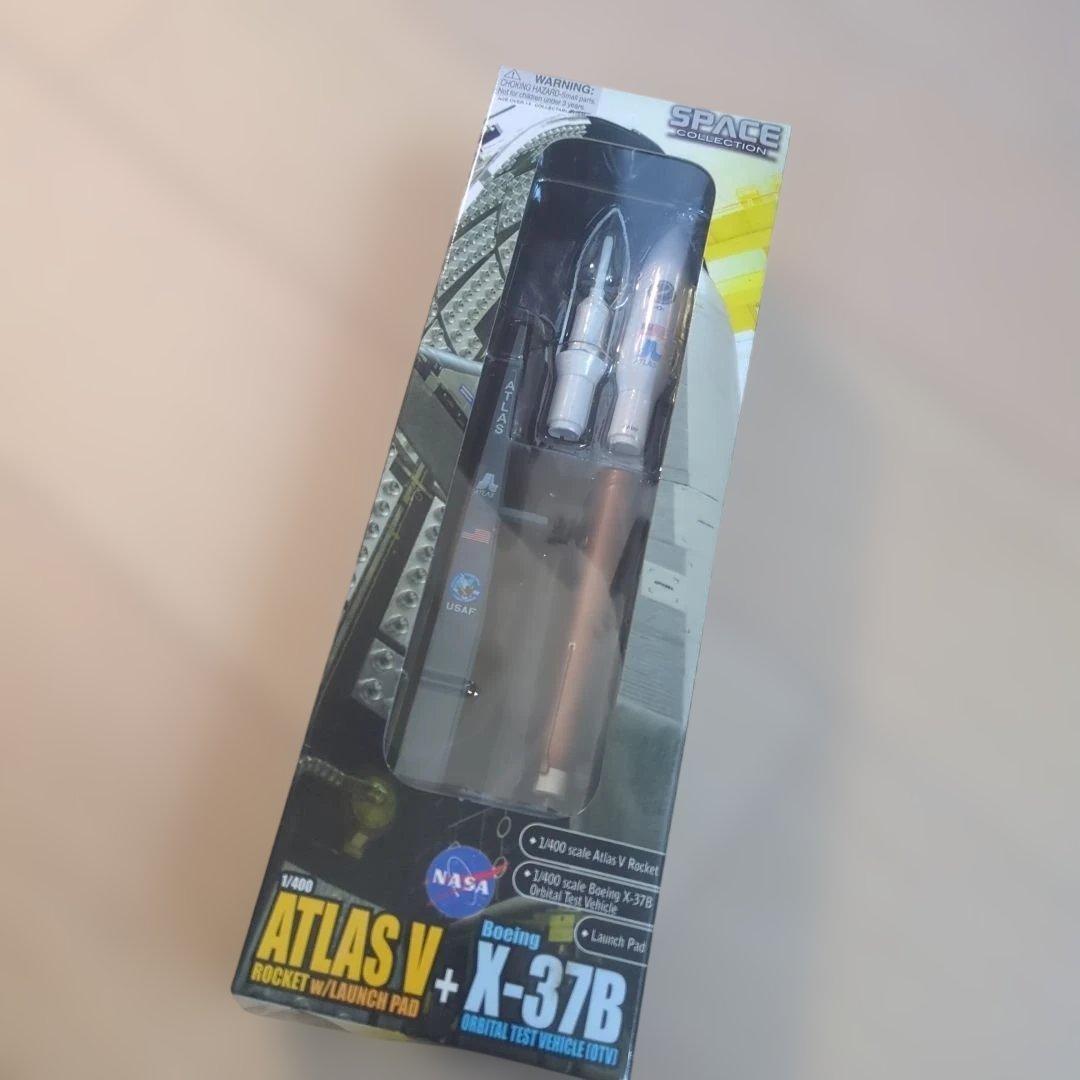 希少! DRAGON WINGS アトラスV ロケット X-37B 発射台付