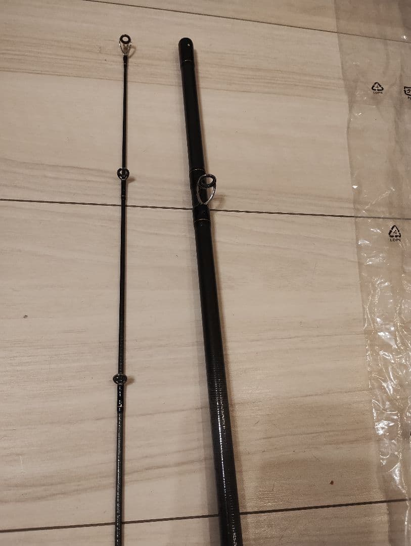 TK　期間限定値下げ　【新品同様】ダイワ　ラテオ86LB・R