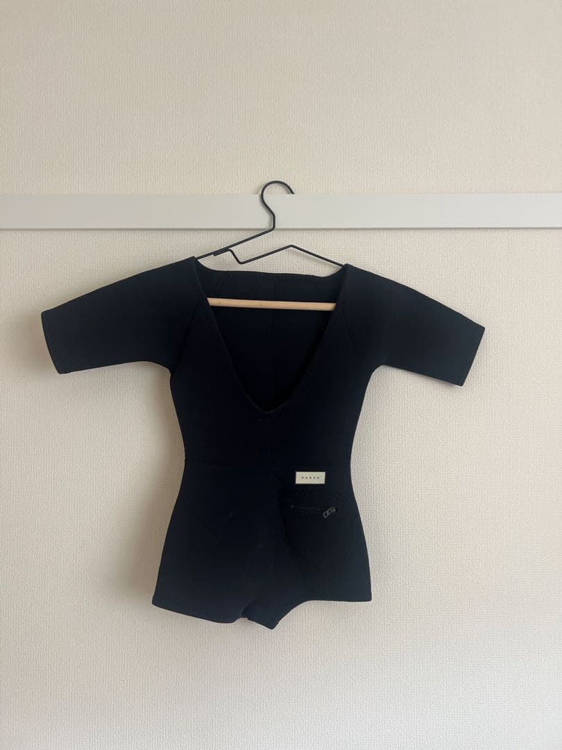 Maria wetsuit marine 黒 半袖 タッパー ウェットスーツ