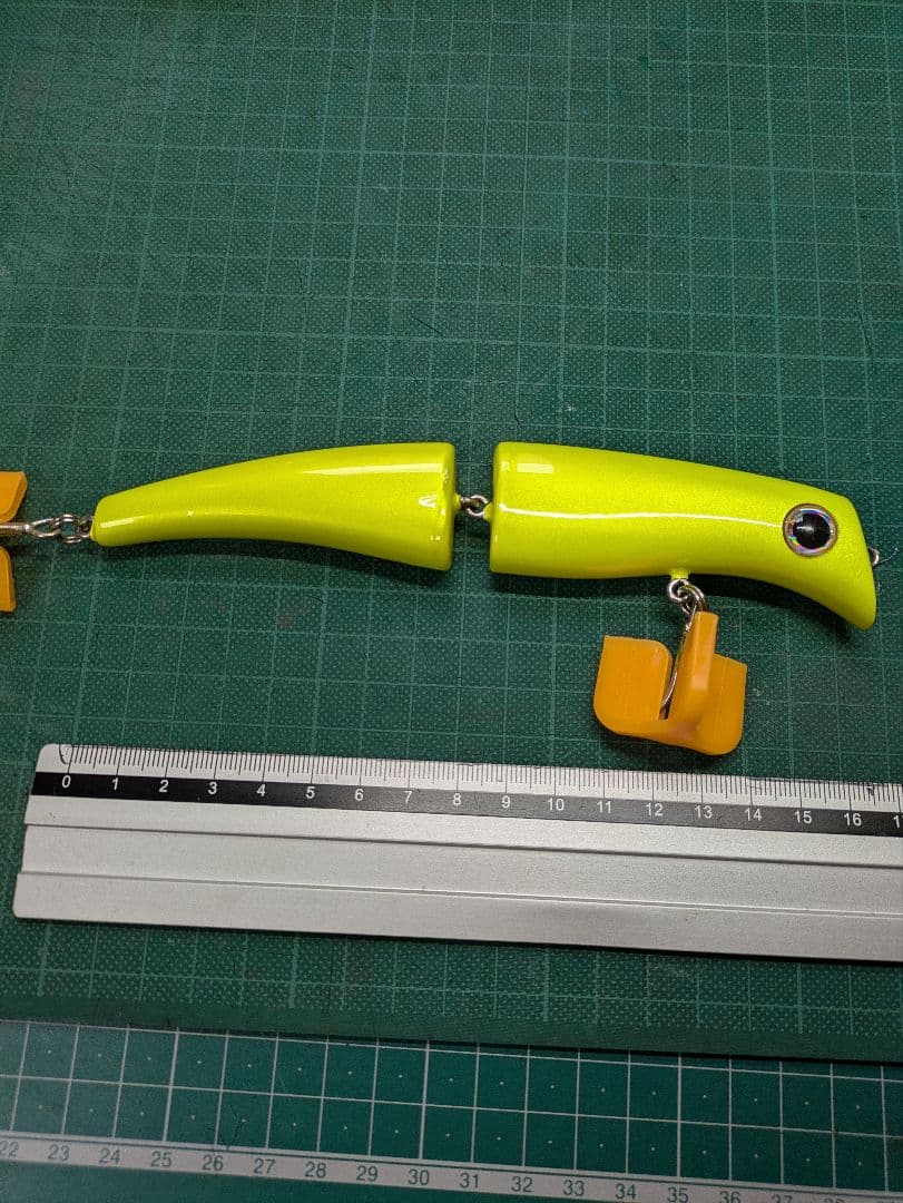 J-HAMMERジョイントハンマー蛍光イエローミノー・プラグ