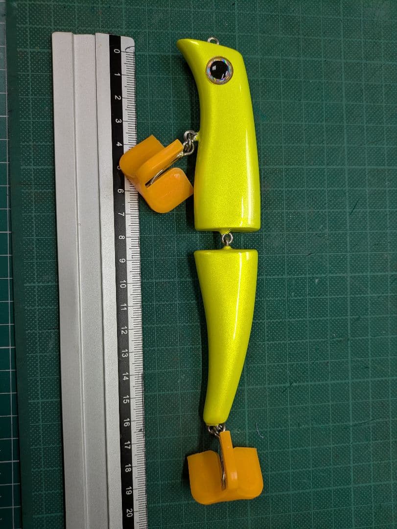 J-HAMMERジョイントハンマー蛍光イエローミノー・プラグ