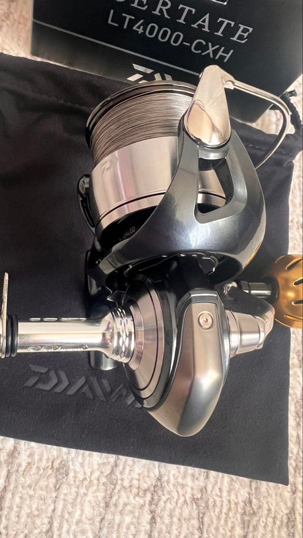 DAIWA 24CERTATE LT4000-CXH 美品