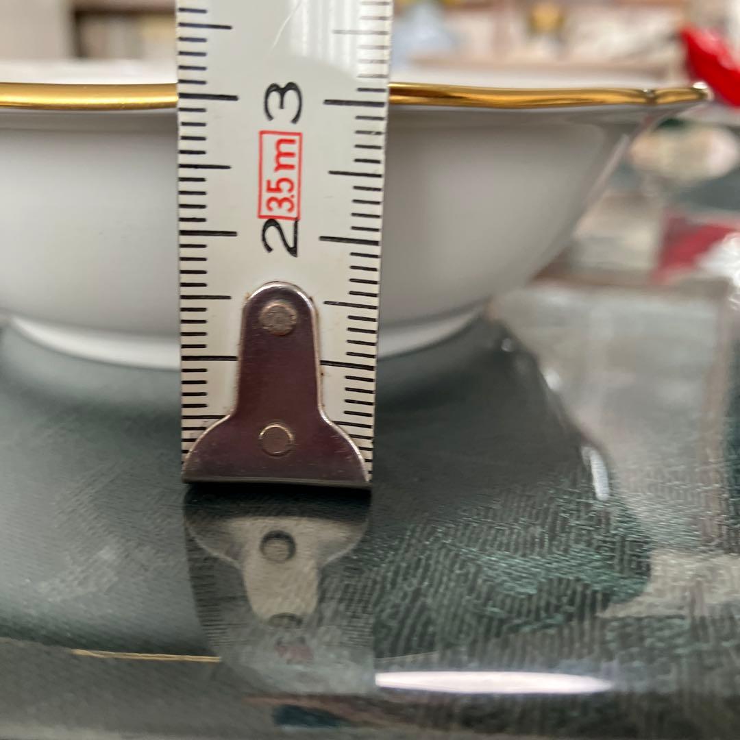 マイセン　バラ装飾の陶磁器皿
