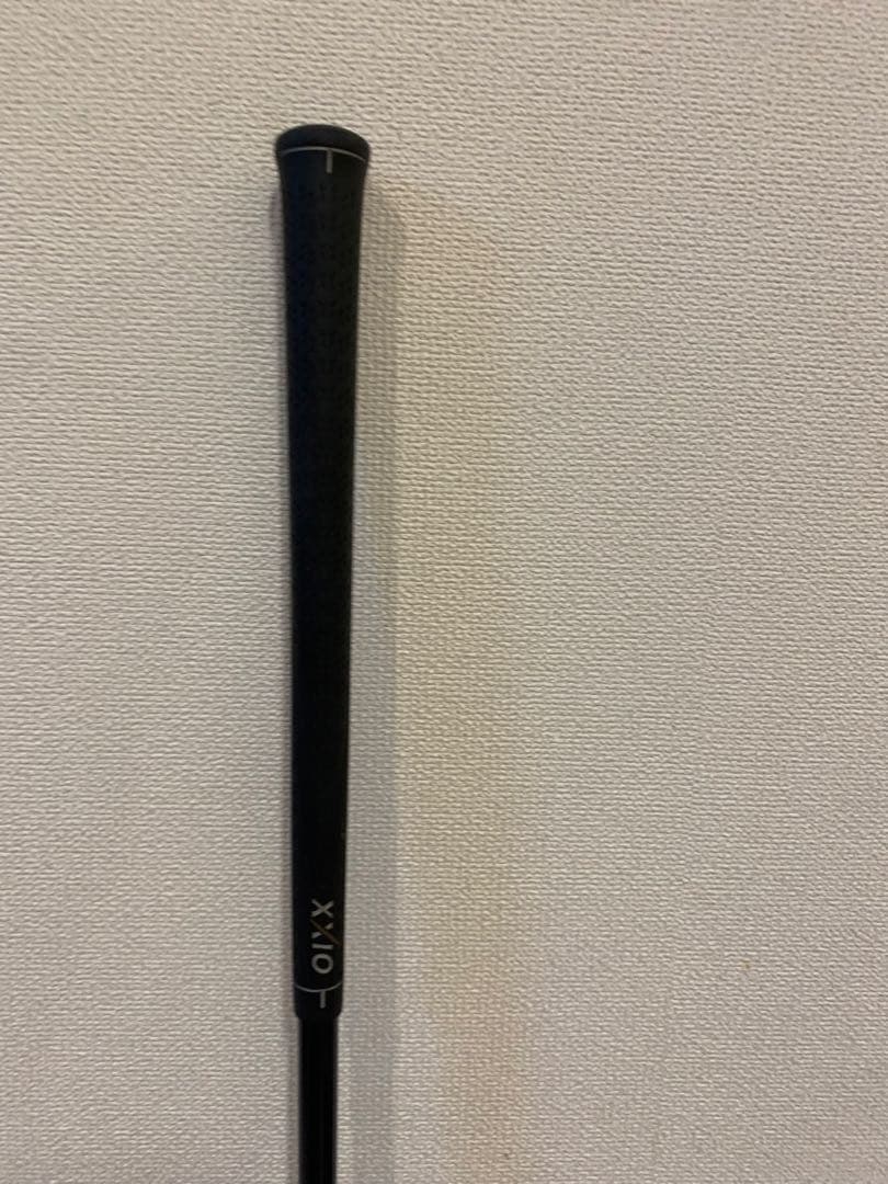 中古【ゼクシオ5】ユーティリティ　UT8 23度 シャフトR 右用　ゴルフクラブ
