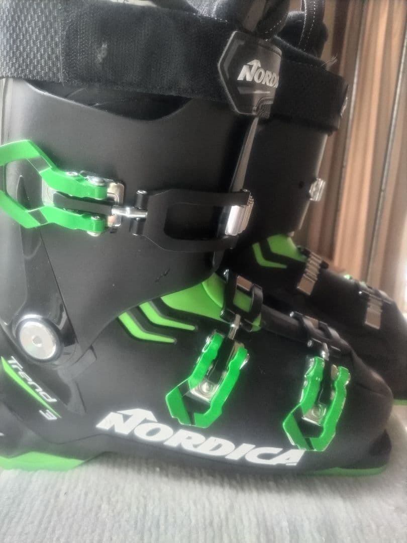 Nordica 美品　スキー用ブーツ 27.5 ブラック/グリーン