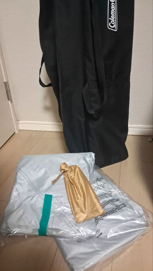 新品未使用 Coleman インスタントバイザーシェードM＋ UVPROシルバー