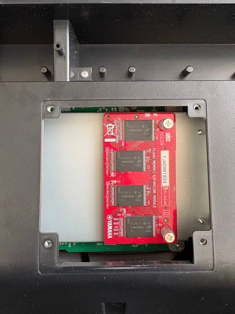 YAMAHA MOXF6 生産完了品 追加1GBモジュール（FL1024M）付き
