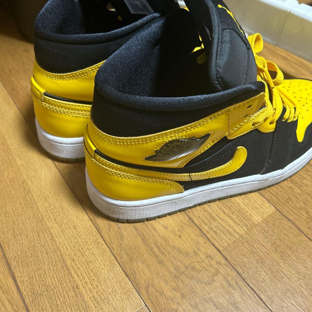 NIKEエアジョーダン1イエロー