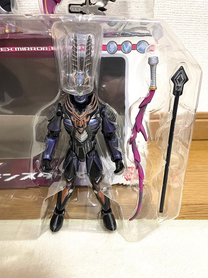 【コメント値引き】 【美品】BANDAI 装着変身EX ミラーモンスターズ01
