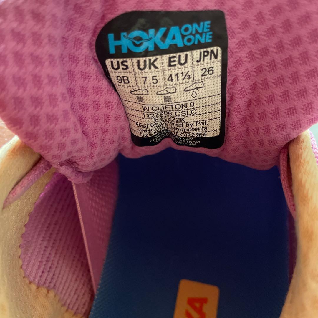 HOKA CLIFTON 9 ランニングシューズ ピンク系