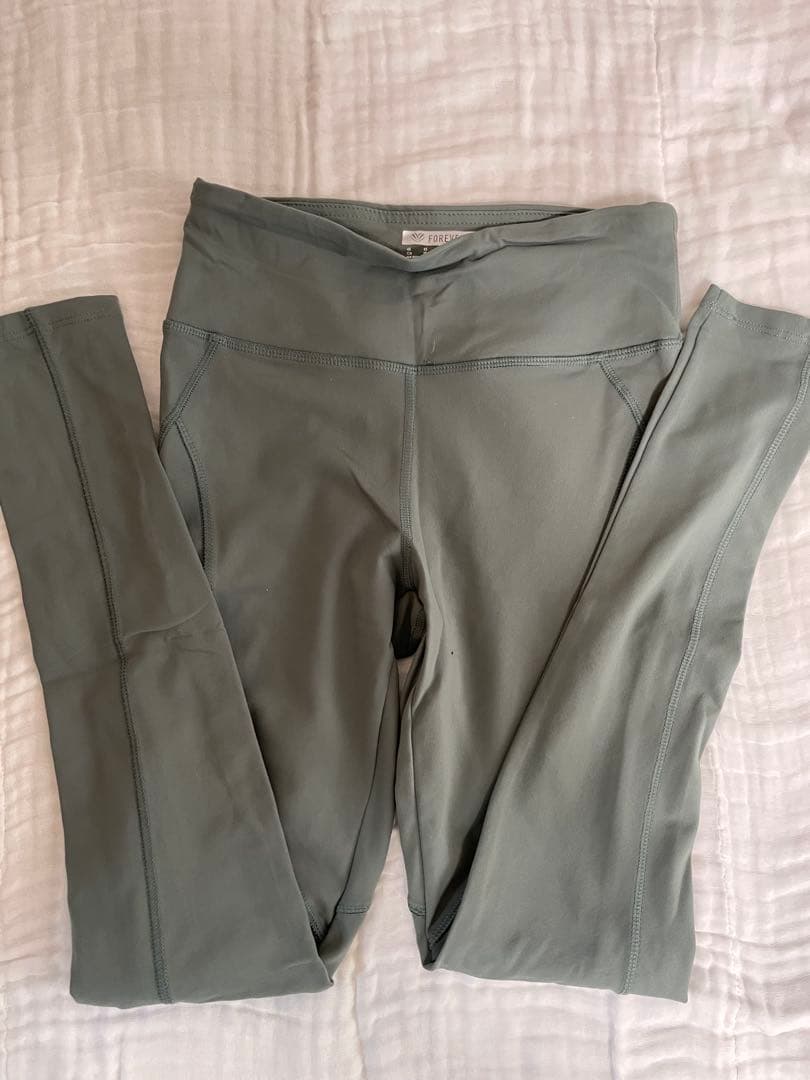 トレーニングウェアセット　NIKE forever21