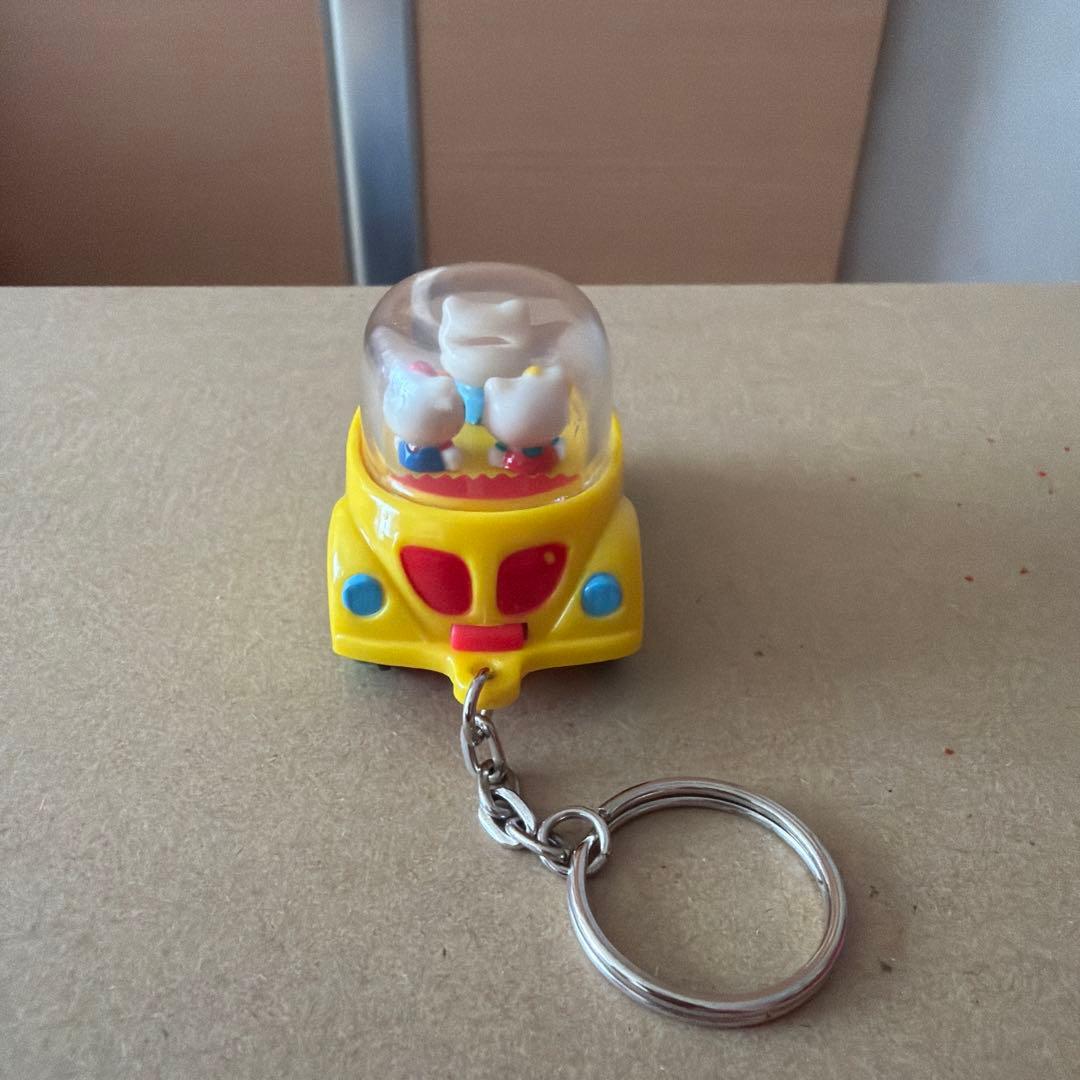 希少⭐︎キティファミリー⭐︎プルバックカーキーホルダー