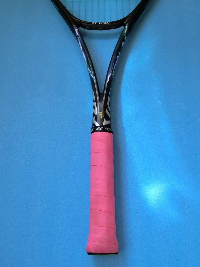 【美品】 ヨネックス ボルトレイジ　5V（サイバーナチュラル・スラッシュ）