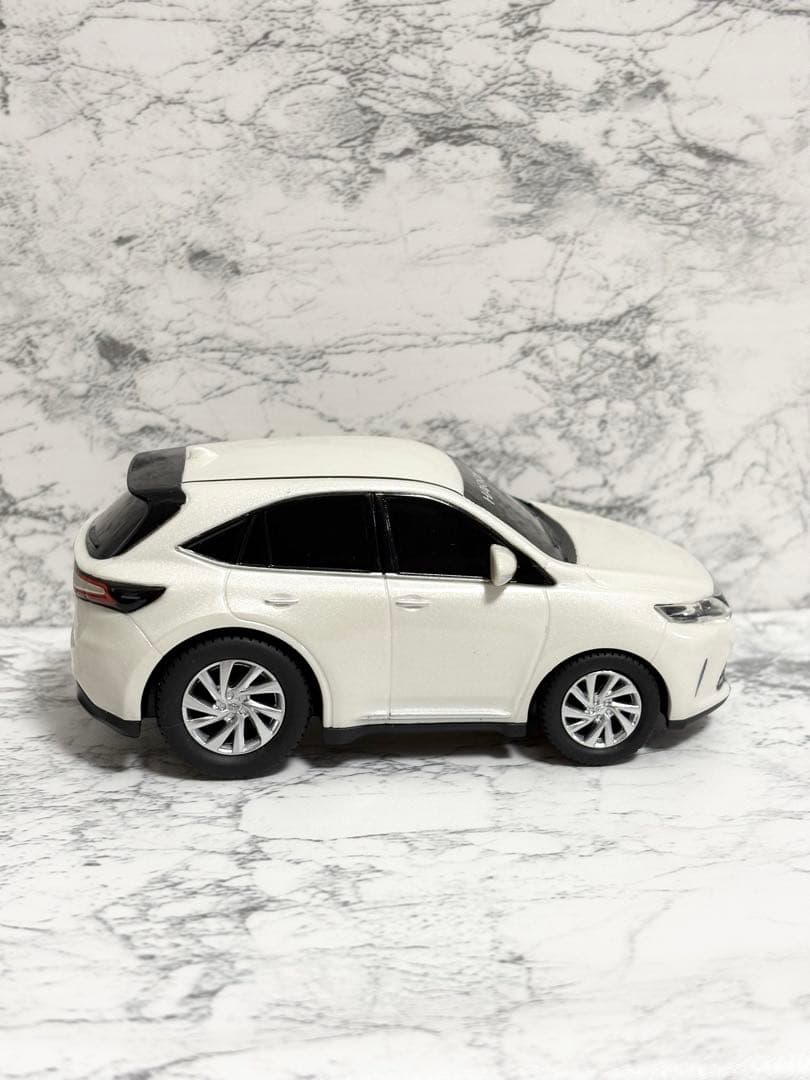 トヨタ ハリアー ミニカー プルバックカー　60系