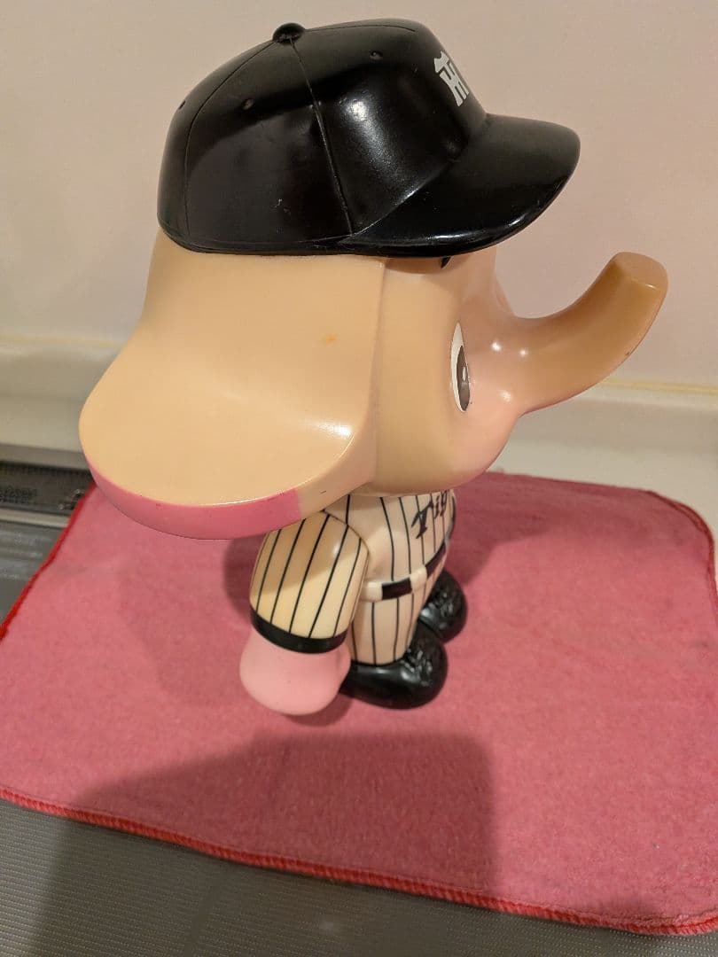 阪神タイガース　サトちゃん&サトコちゃん貯金箱(非売品）(希少価値）