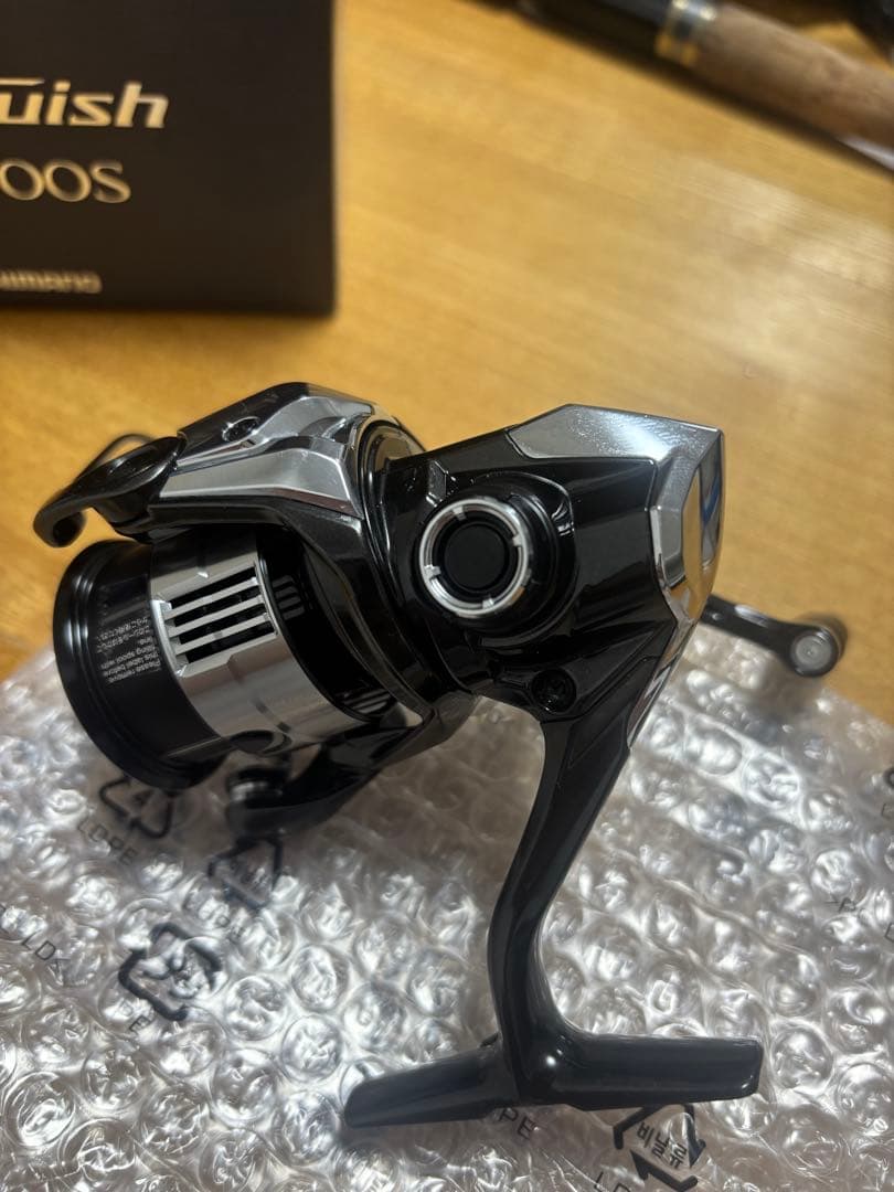 シマノ 23ヴァンキッシュ C2000S リールスタンド付き