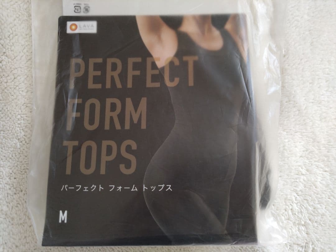 未使用　LAVA　 パーフェクトフォームトップス Mサイズ