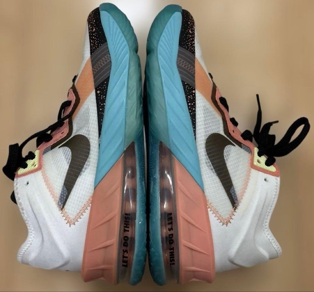 Nike ビッグキッズ レブロン18 ローサミット ホワイト/ブラック　24cm