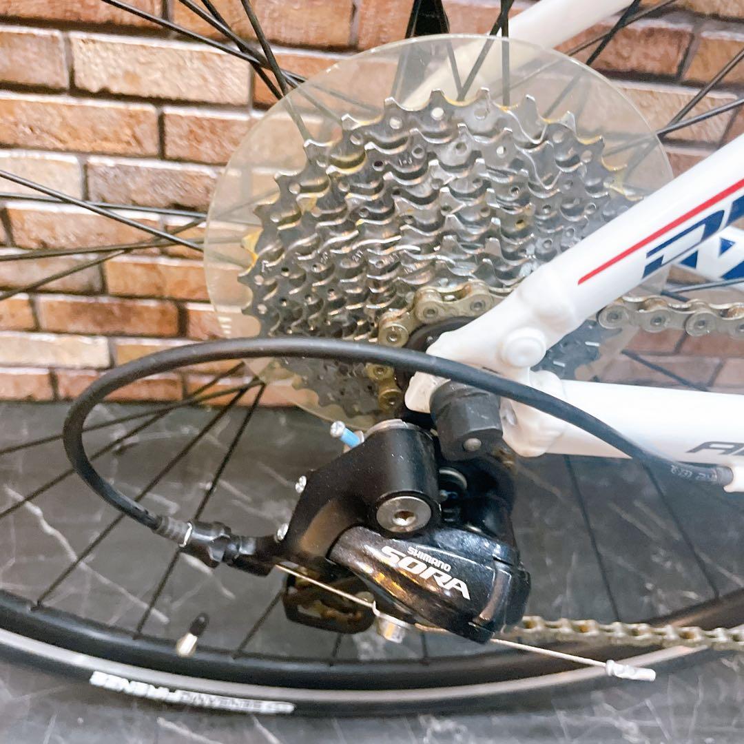 【18】ロードバイク スポーツ車 GIANT DEFY ホワイト SORA