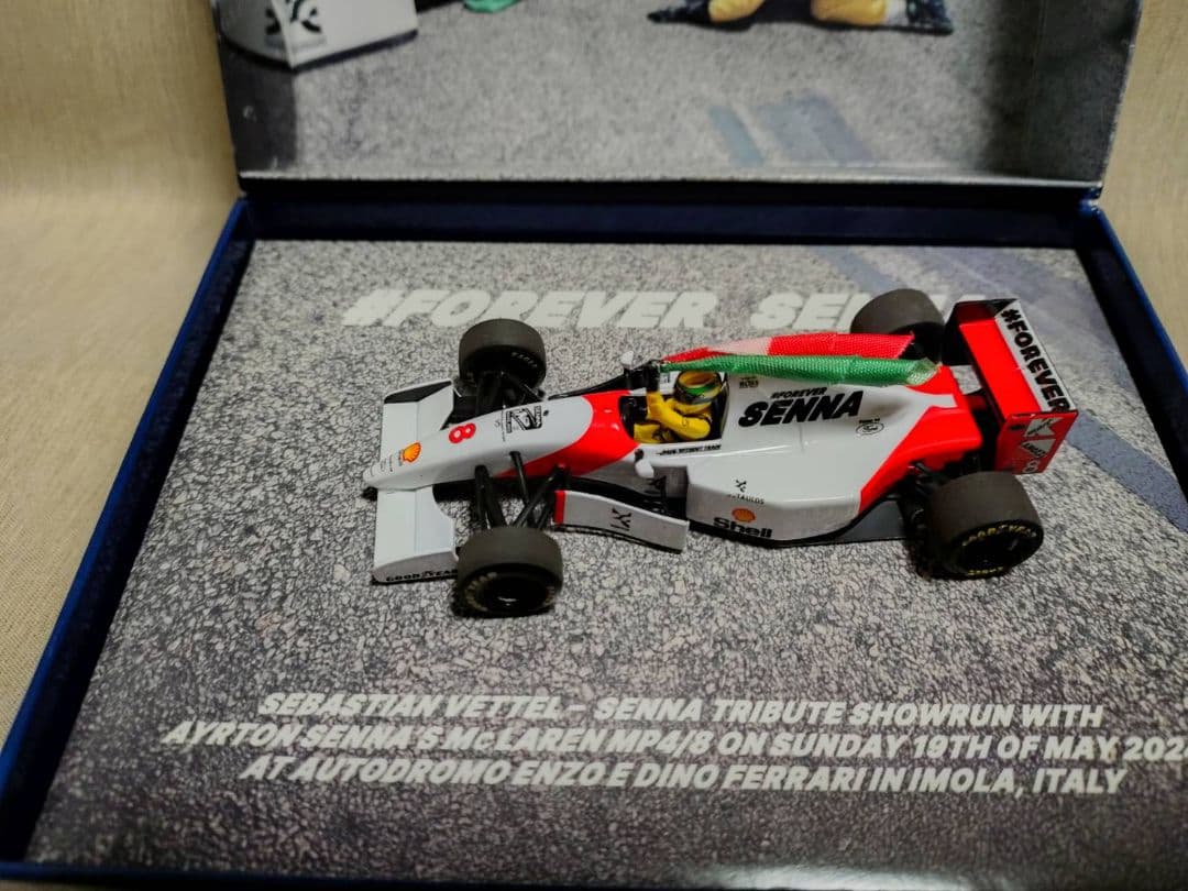 ミニチャンプス　1/43 マクラーレンフォード　MP4/8