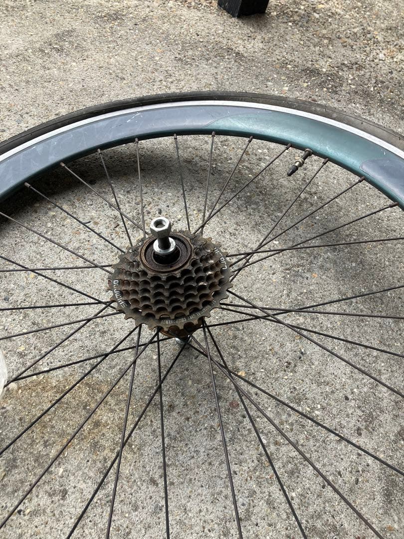 カノーバー自転車ホイール スプロケット付き フレンチバルブ サドル