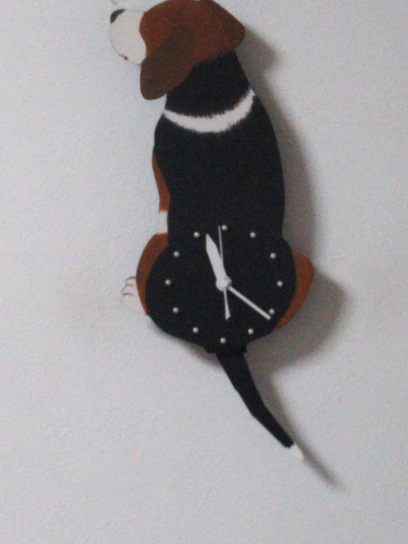 ビーグル犬（しっぽ時計）