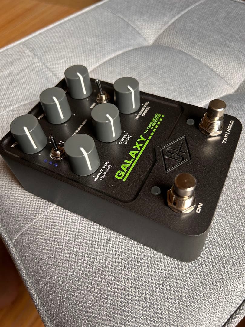 美品 UAFX GALAXY 74 TAPE ECHO & REVERB