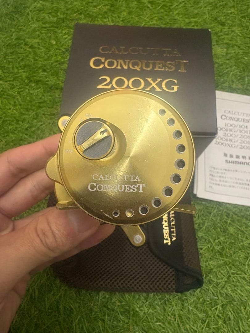 SHIMANO カルカッタコンクエスト200XG 右