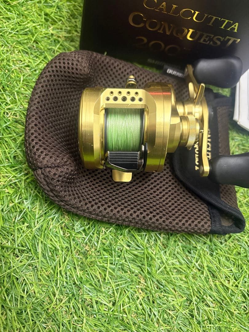 SHIMANO カルカッタコンクエスト200XG 右