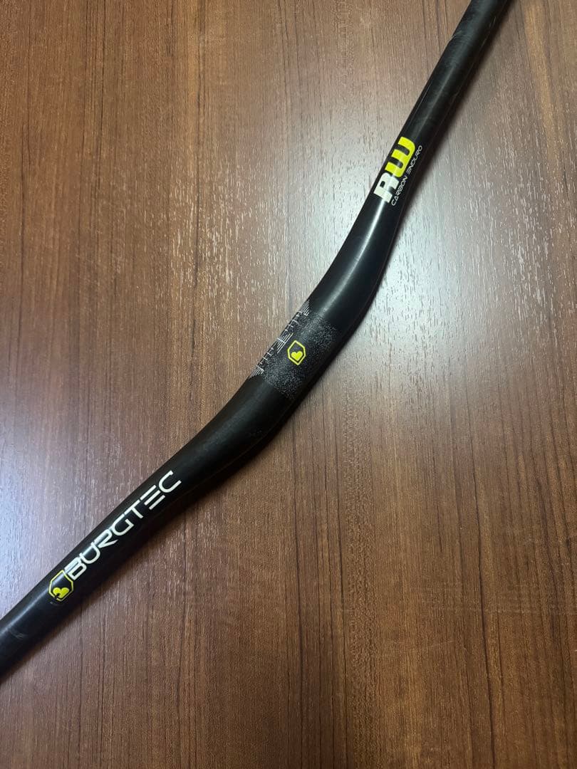 BURGTEC バーグテック　カーボン　ライザーバー　35mm