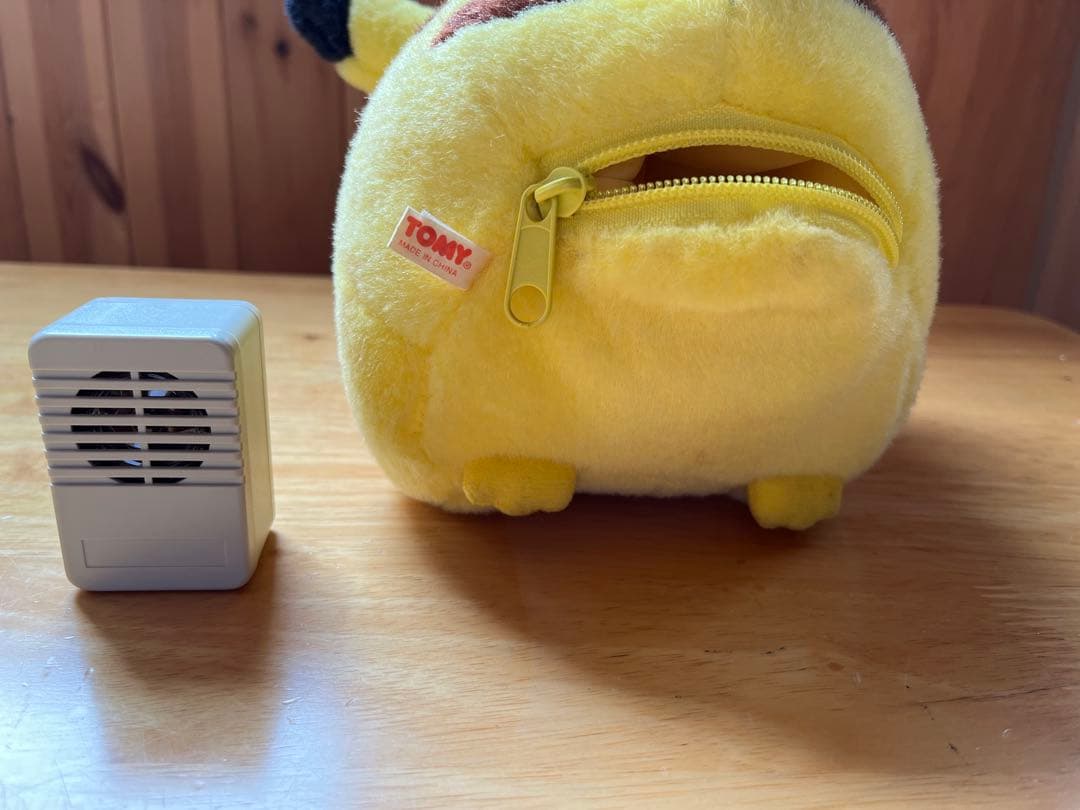 初期おしゃべりピカチュウ ぬいぐるみ TOMY
