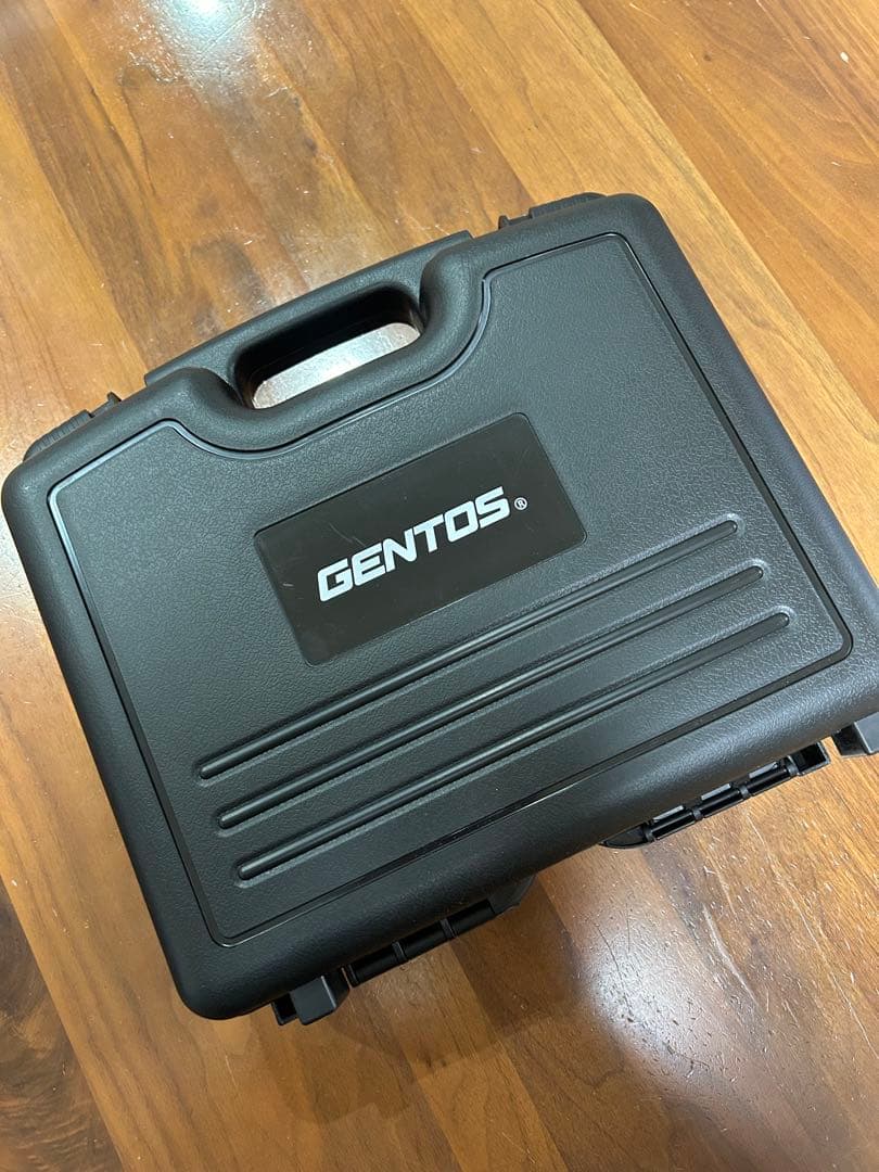 GENTOS 懐中電灯 LEDライト 充電式　UT-3200H